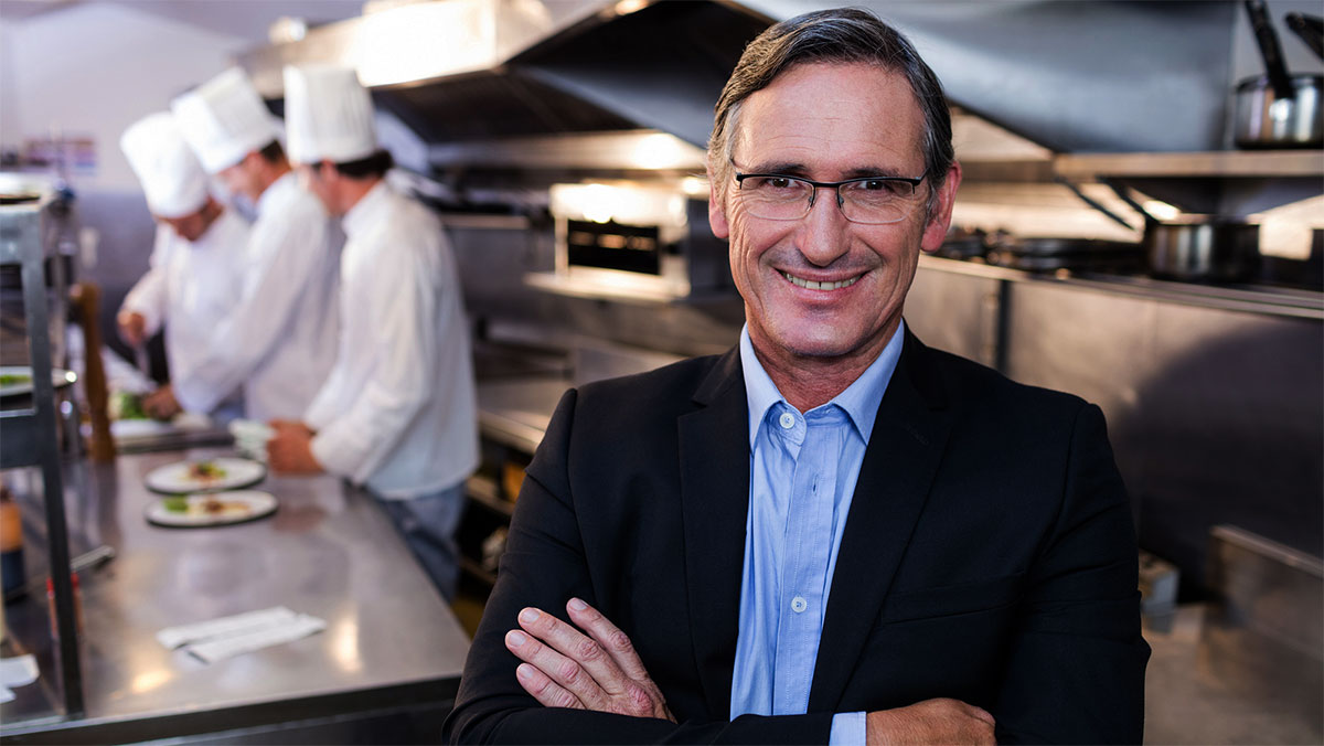 Jak restaurace vydělávají peníze mimo jídelnu